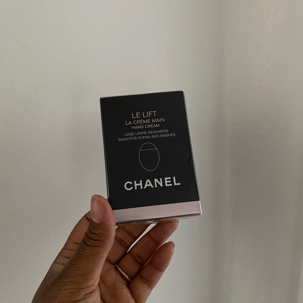 Le Lift la crème main- Chanel